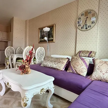 отдых со вкусом в стиле барокко 301 Apartment